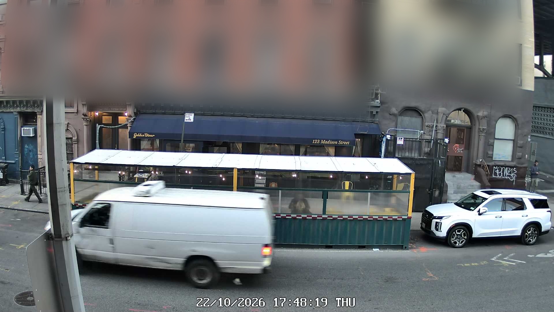 Golden Diner live line camera