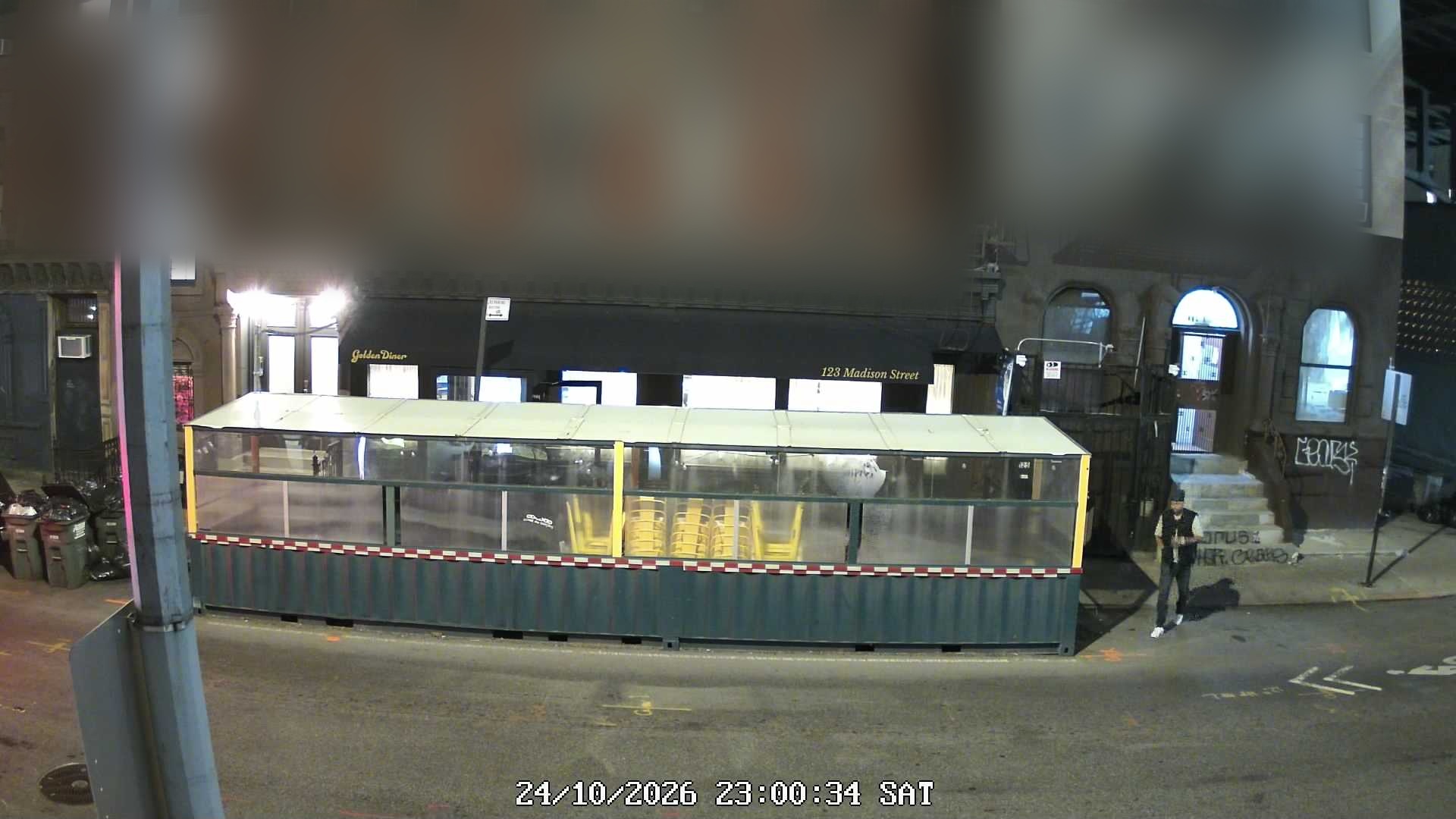 Golden Diner live line camera