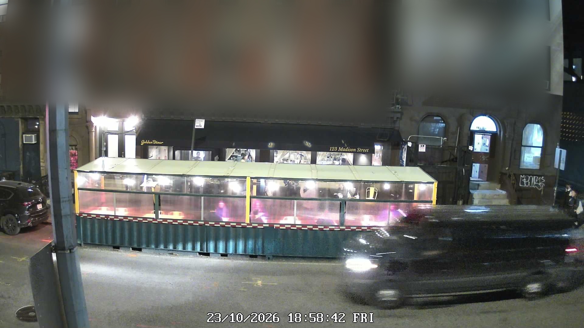 Golden Diner live line camera