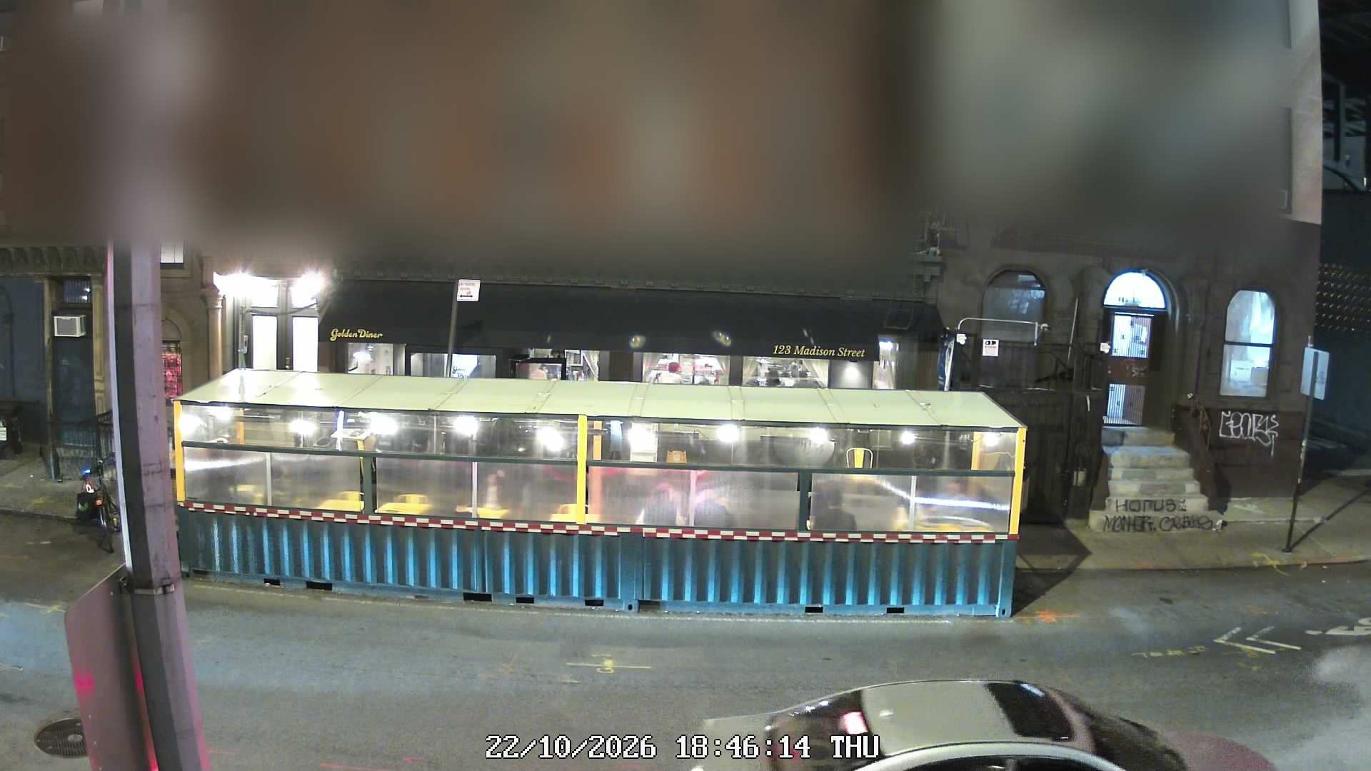 Golden Diner live line camera