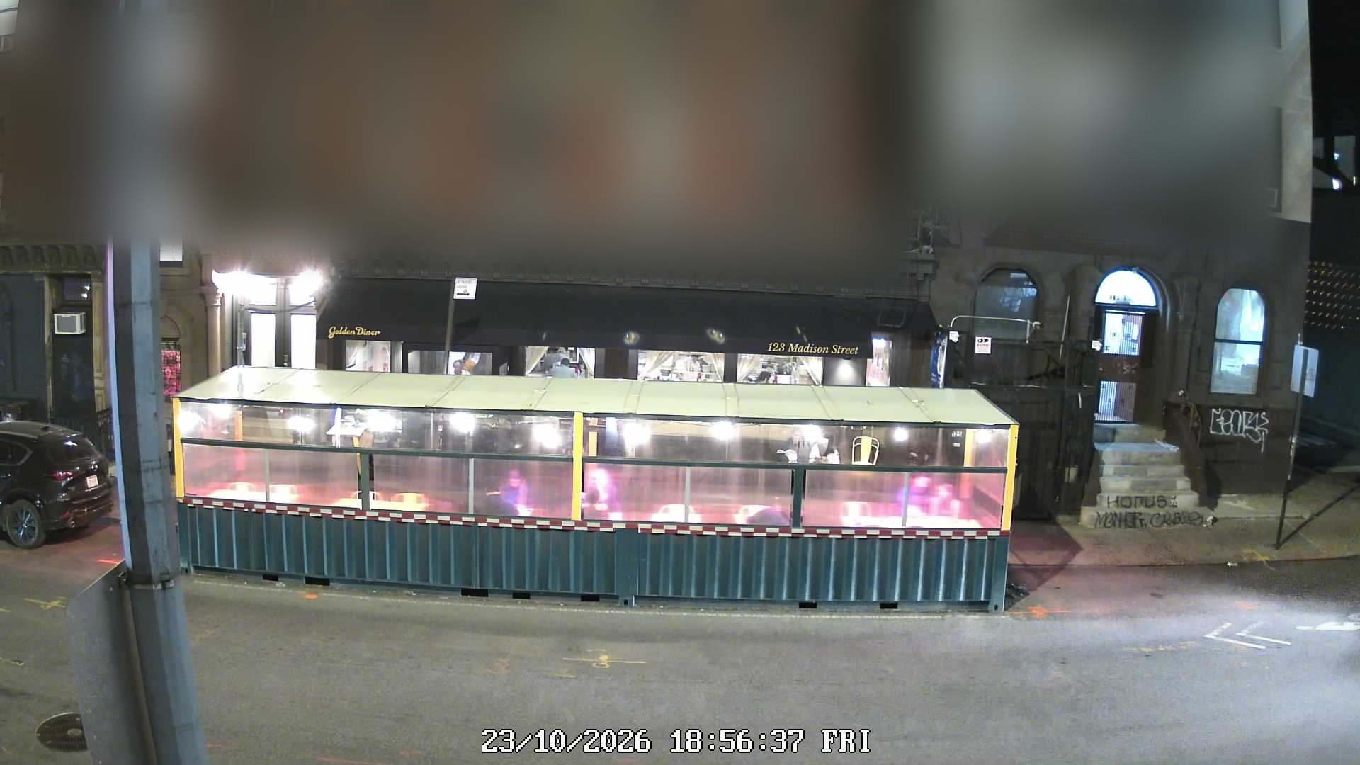 Golden Diner live line camera