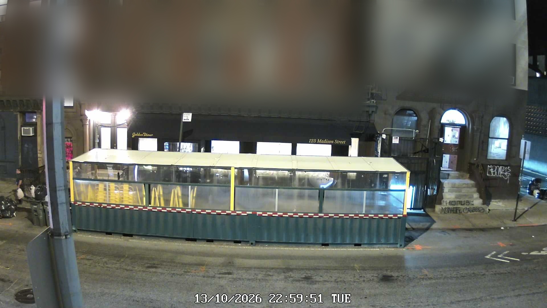 Golden Diner live line camera