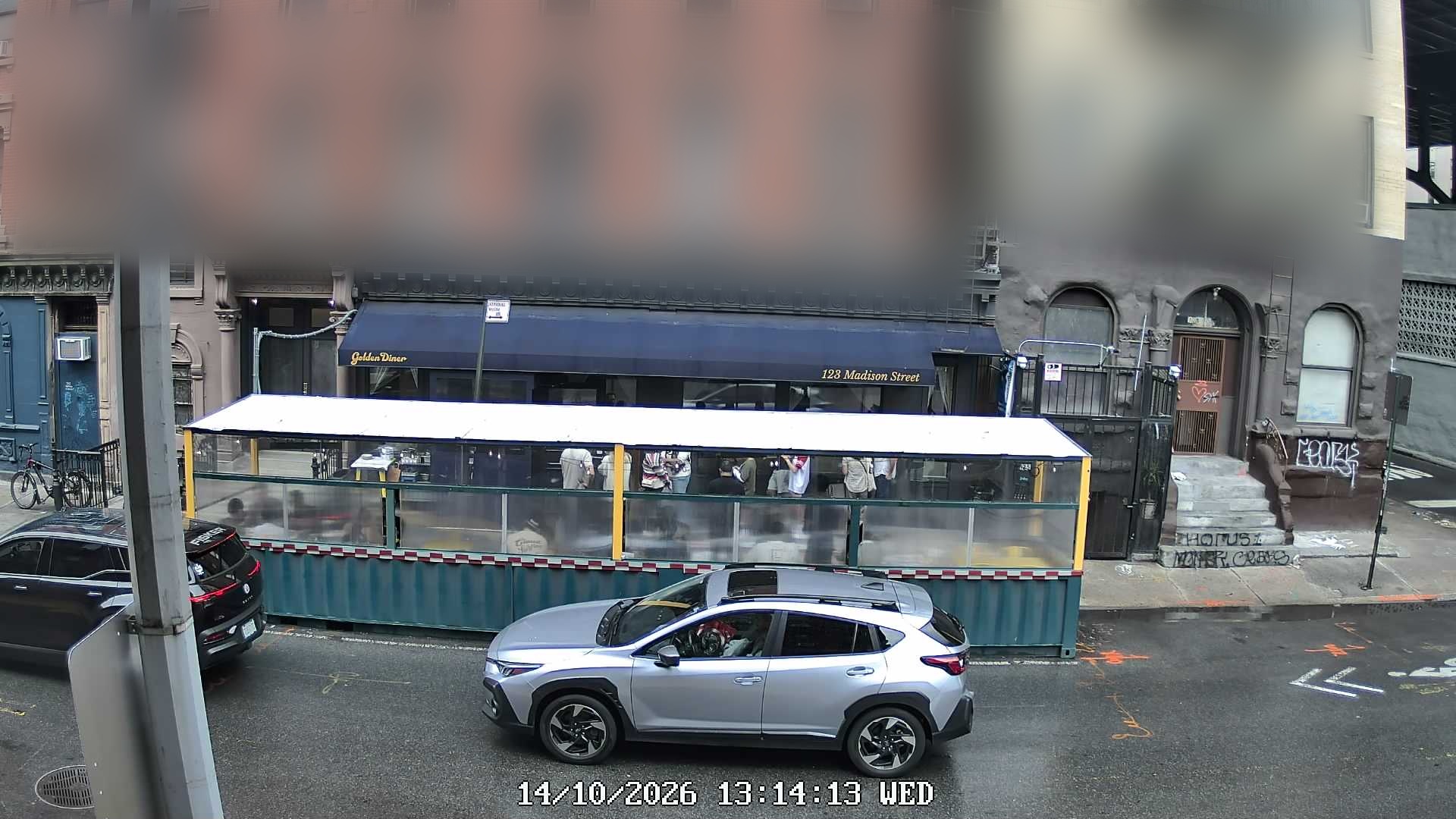 Golden Diner live line camera