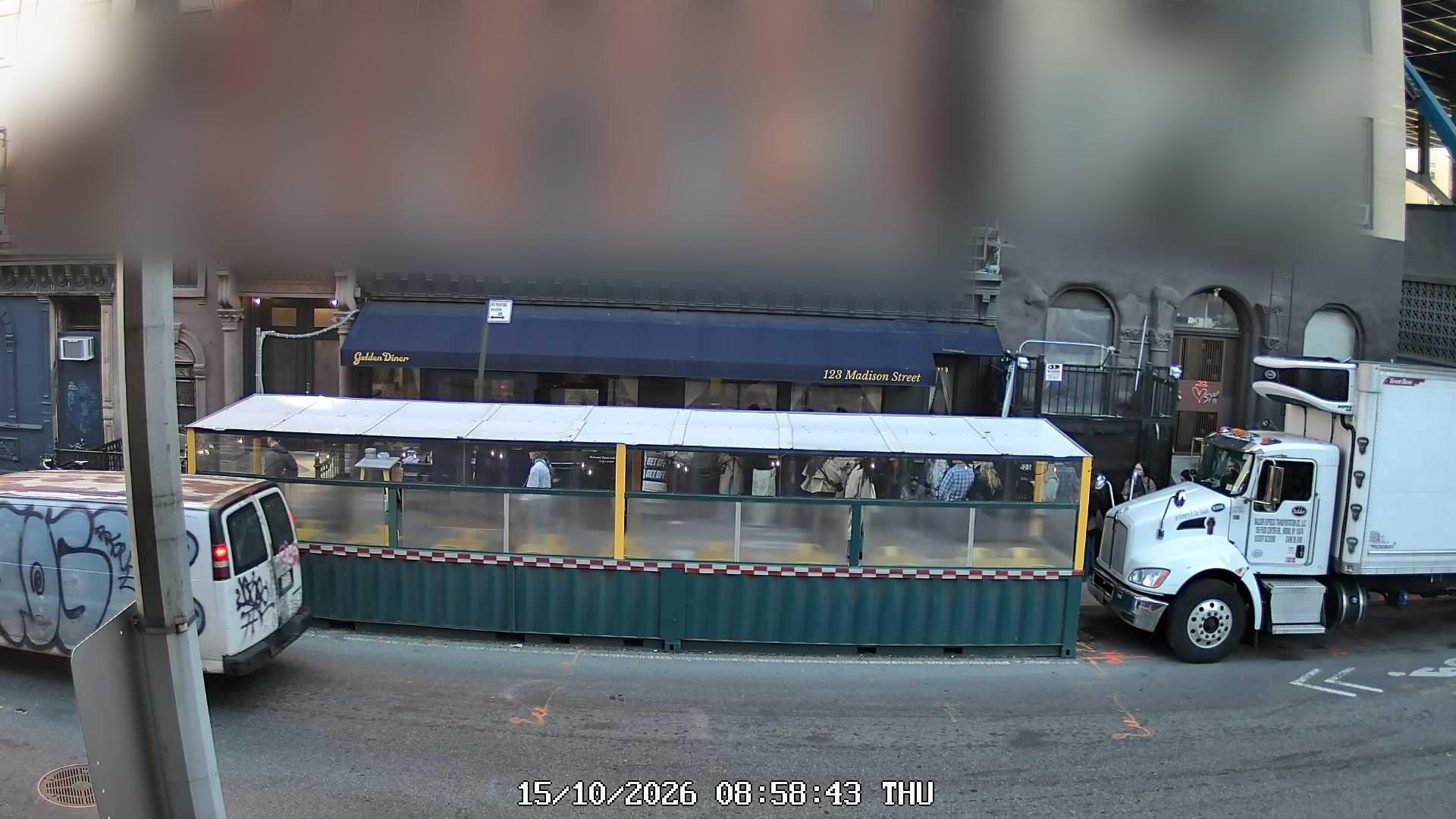 Golden Diner live line camera