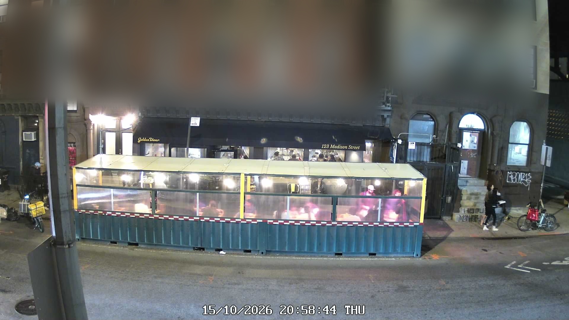 Golden Diner live line camera