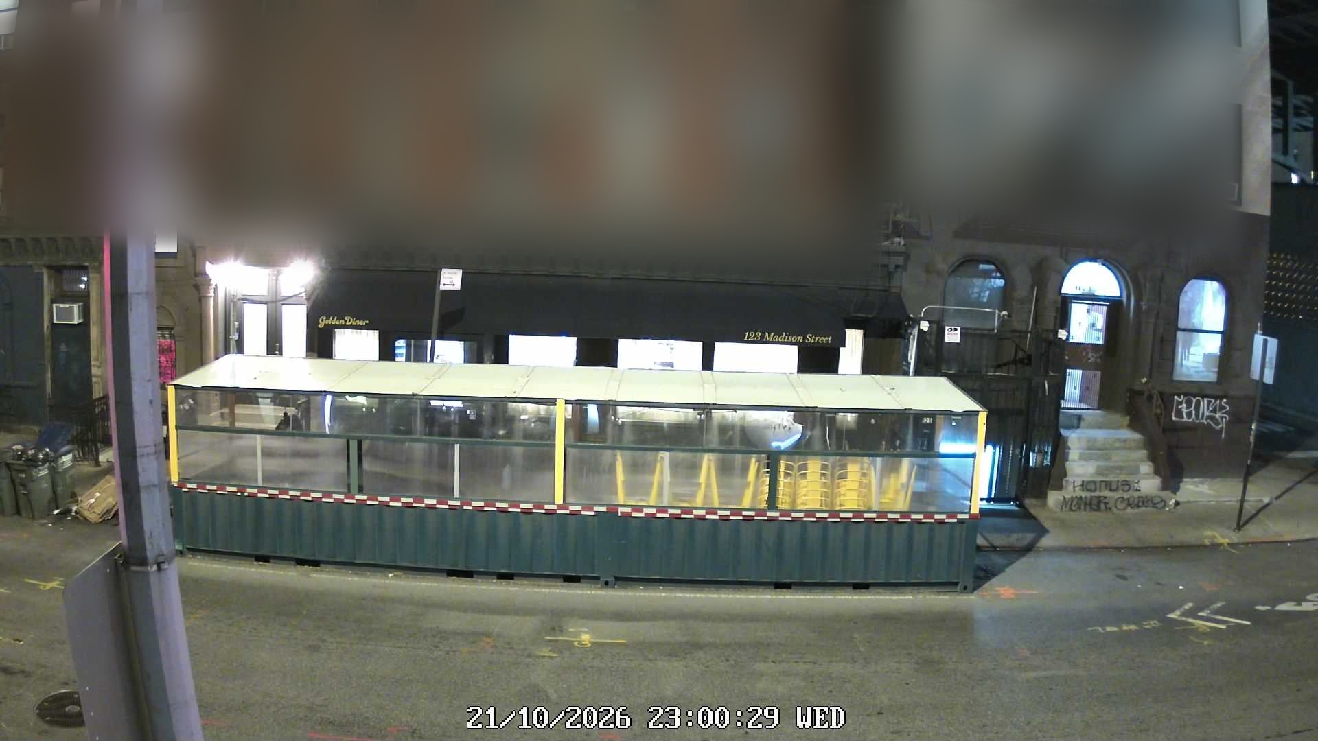 Golden Diner live line camera
