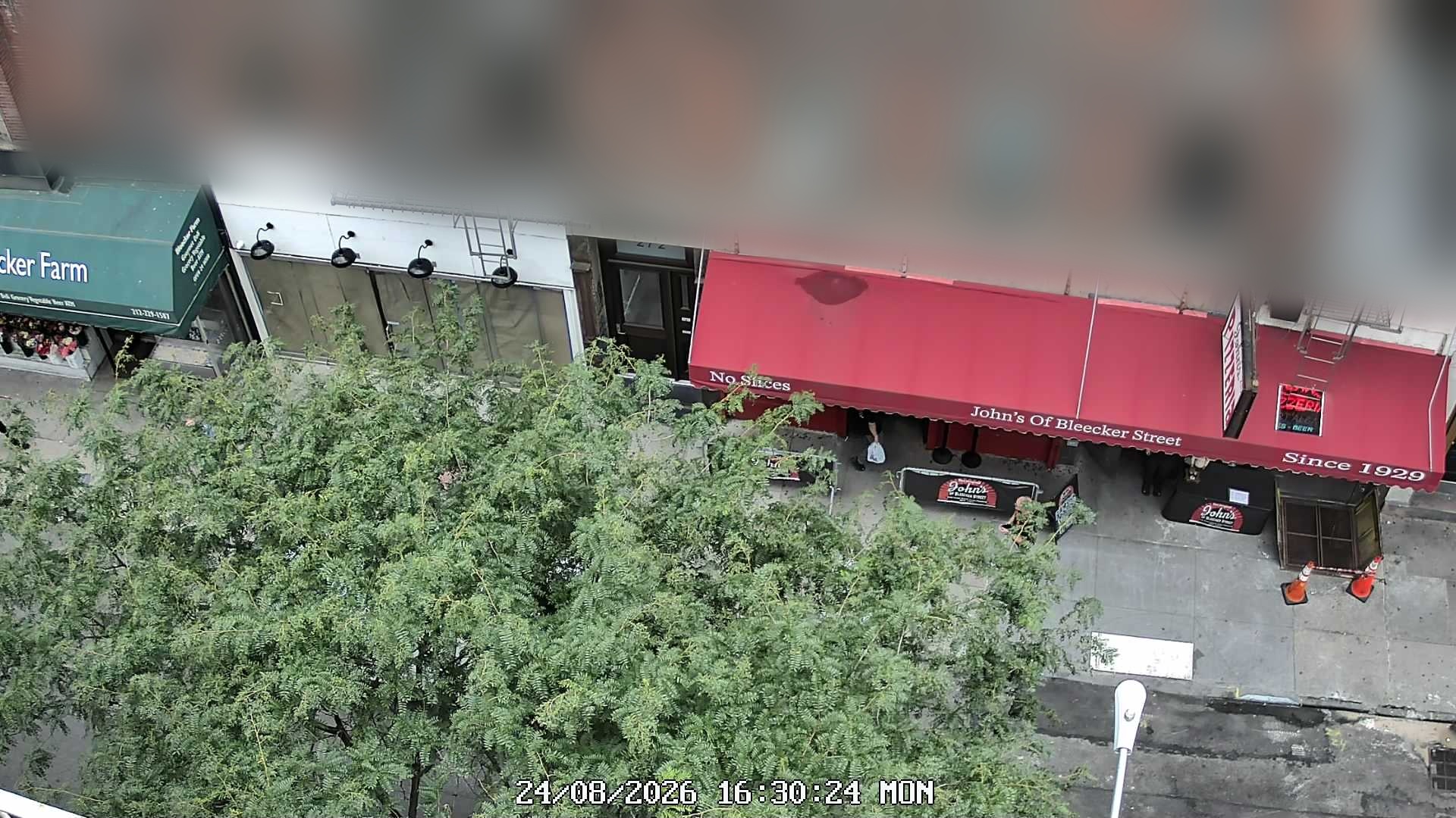 John's of Bleecker Street wait time — live line camera