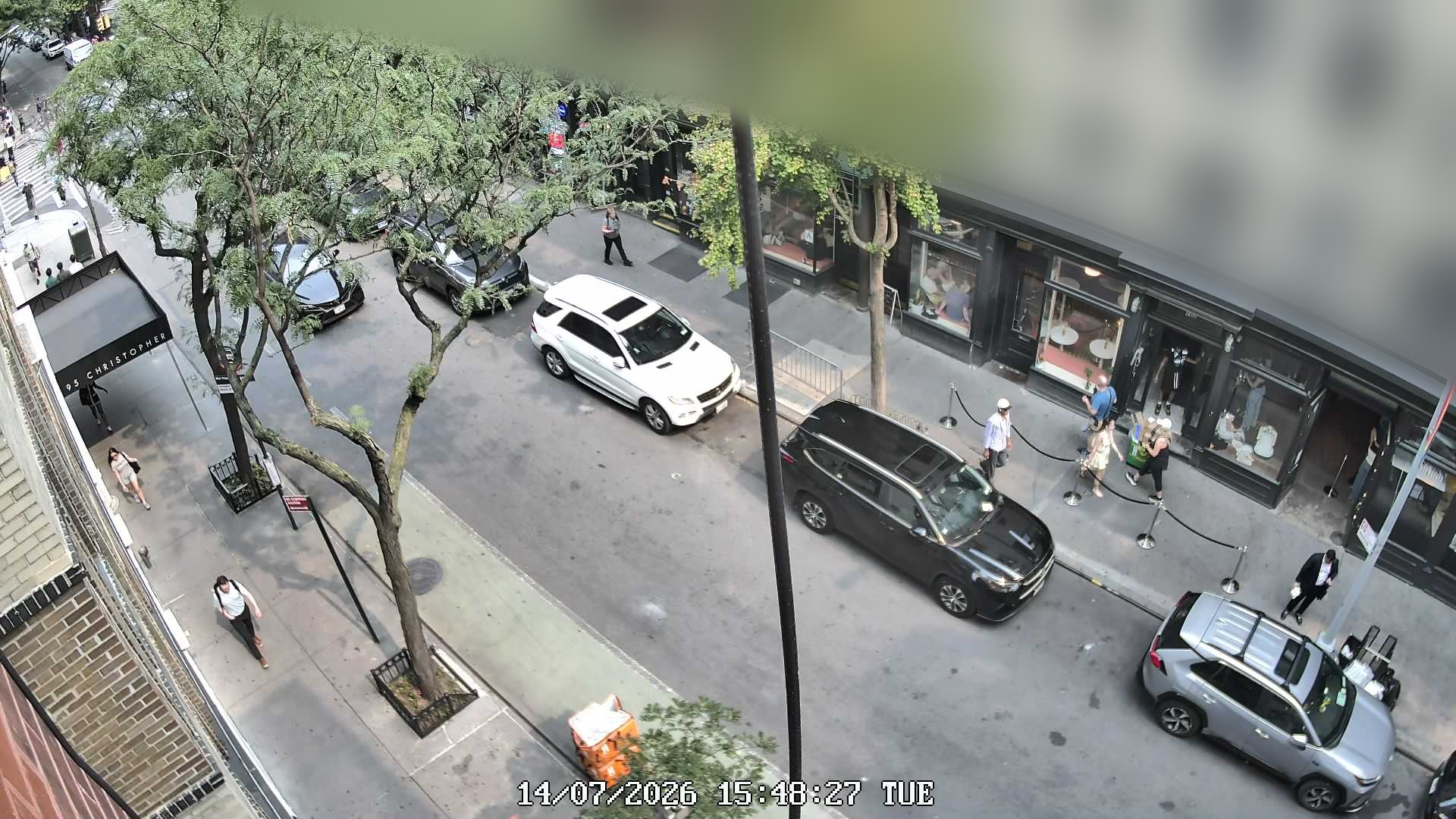 L'industrie Pizzeria wait time — live line camera