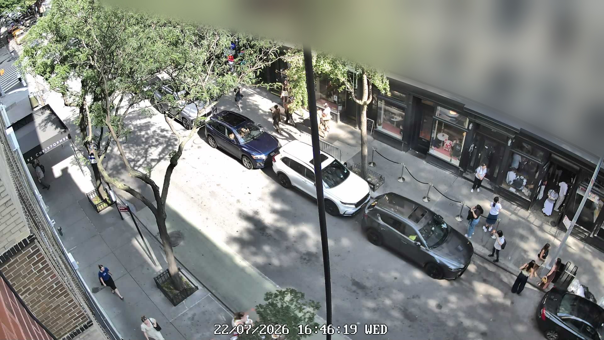 L'industrie Pizzeria wait time — live line camera