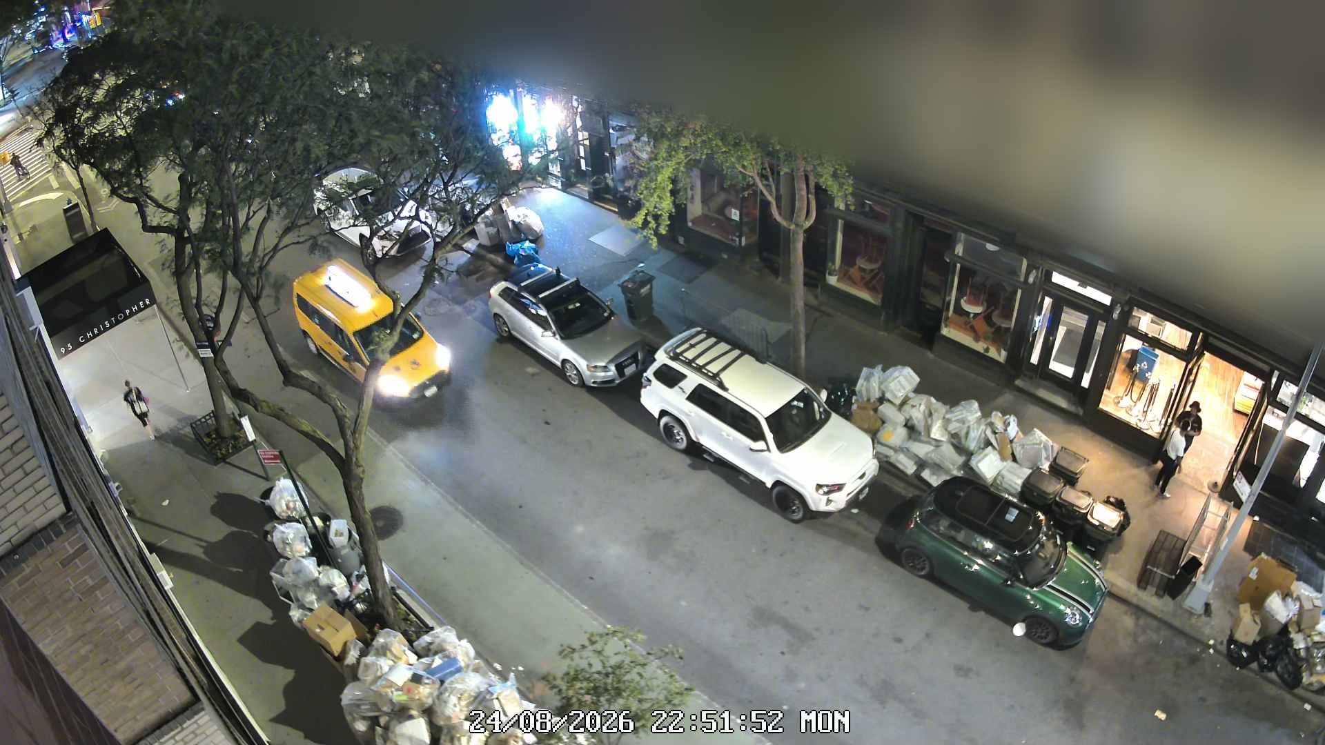 L'industrie Pizzeria wait time — live line camera