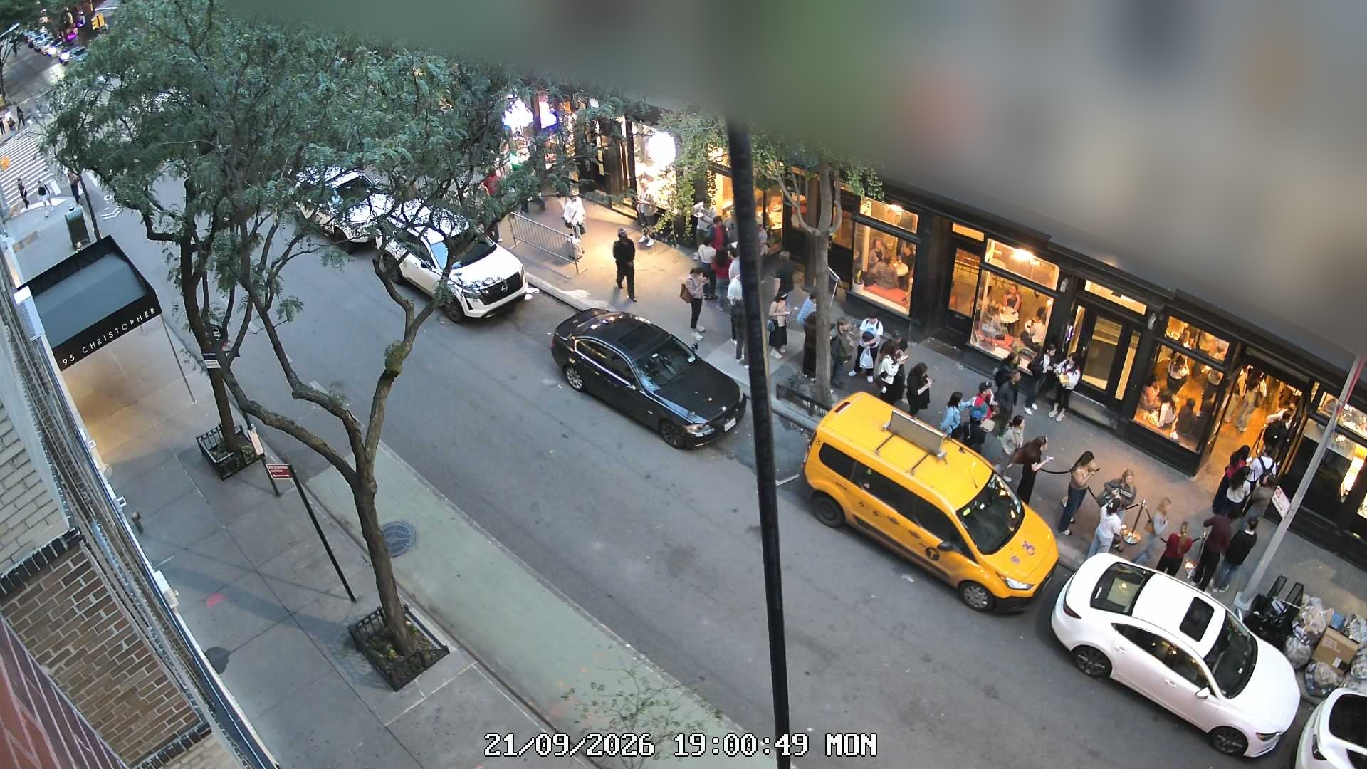 L'industrie Pizzeria live line camera