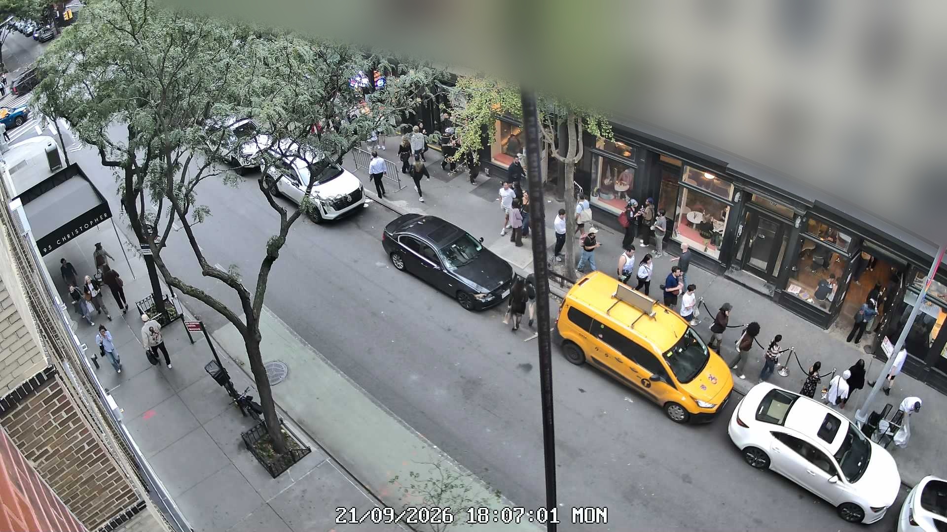 L'industrie Pizzeria live line camera