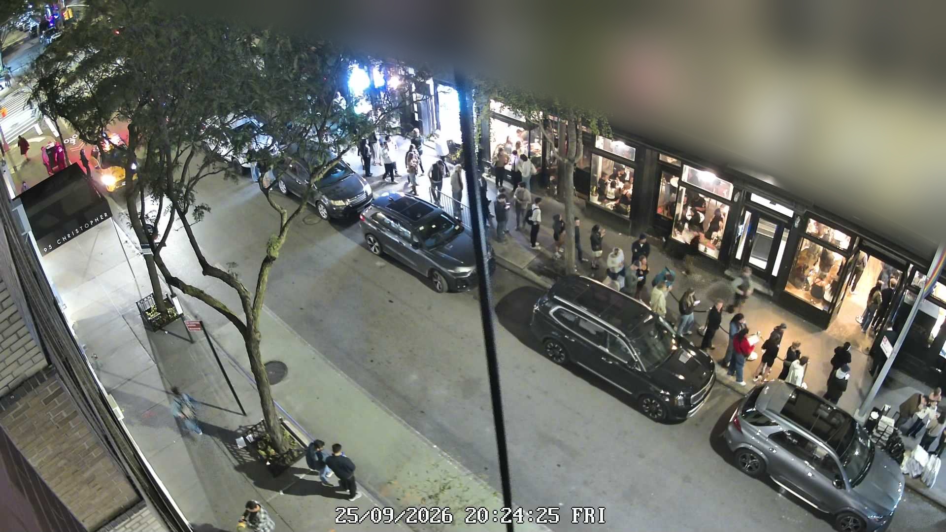 L'industrie Pizzeria wait time — live line camera