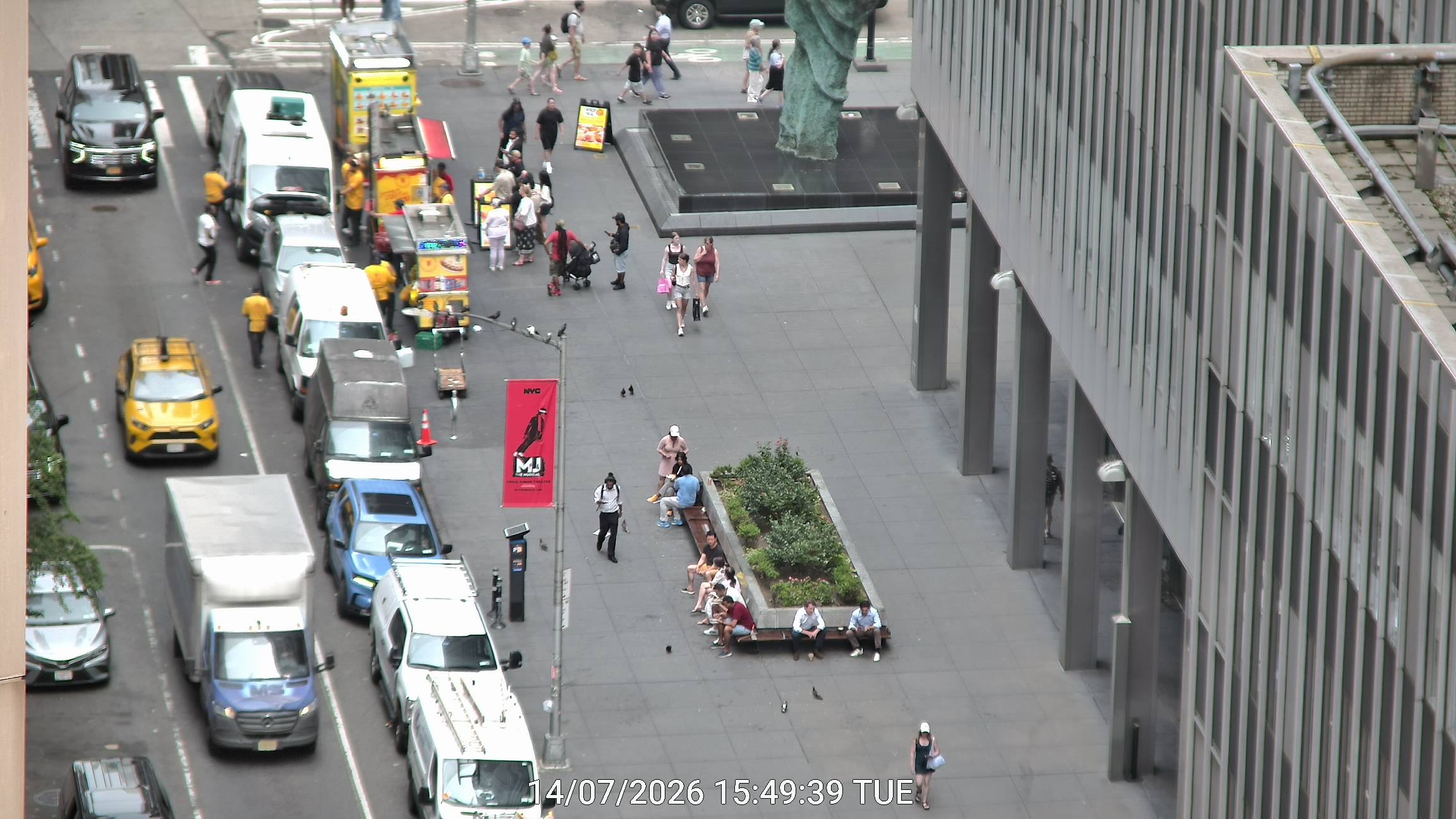 The Halal Guys wait time — live line camera