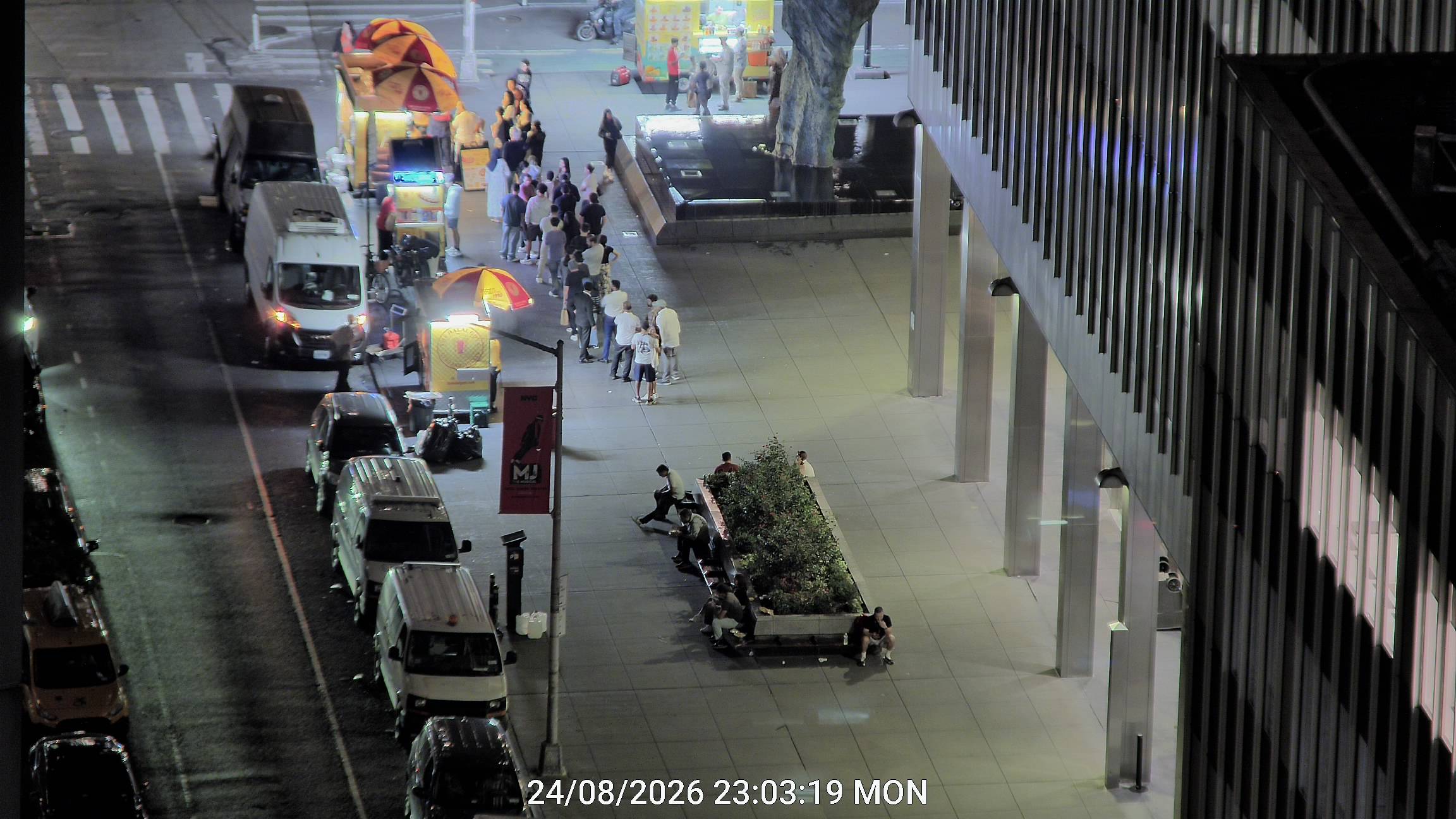 The Halal Guys live line camera