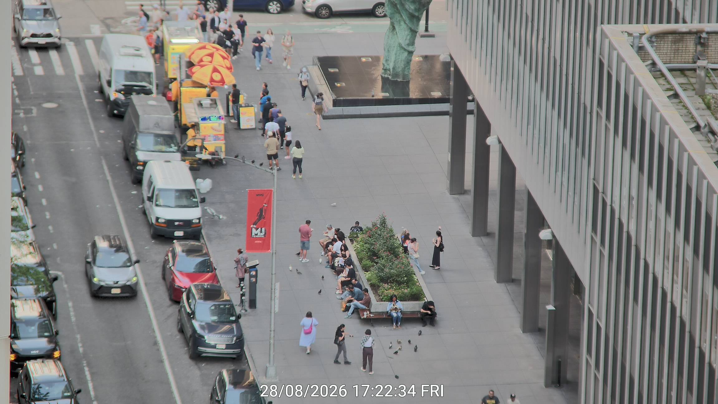 The Halal Guys wait time — live line camera