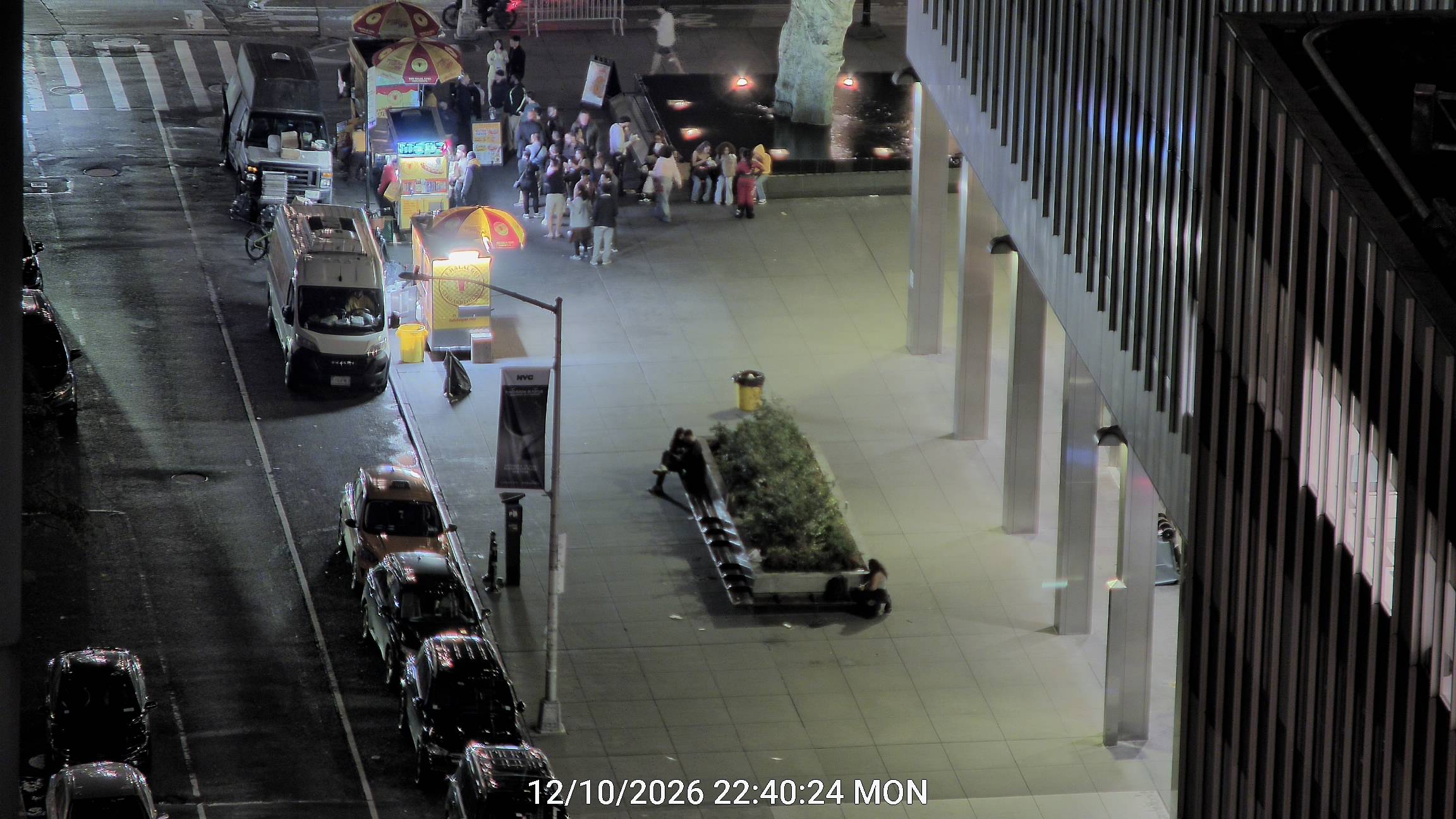 The Halal Guys wait time — live line camera